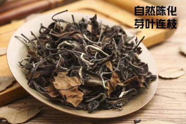 白茶的种类主分为四类：白毫银针/贡眉等(第一茶中极品)