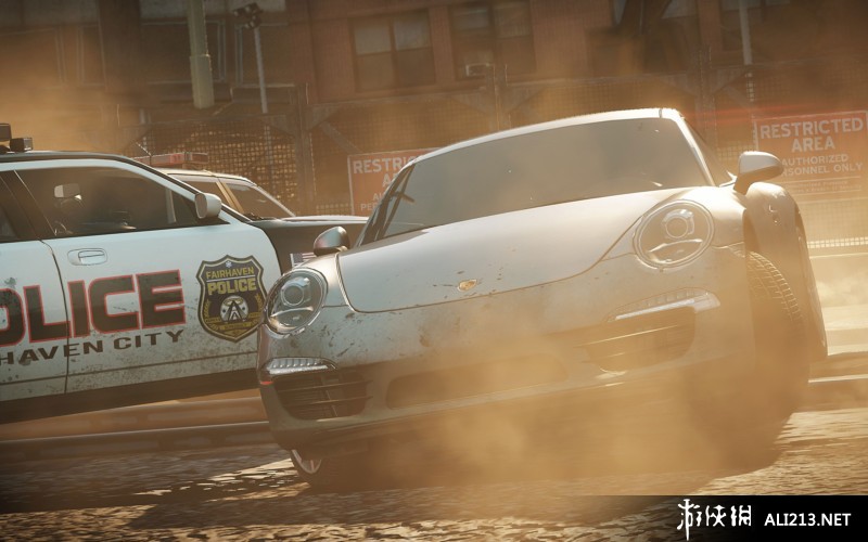 极品飞车17：最高通缉（Need for Speed：Most Wanted）v1.0 九项修改器下载