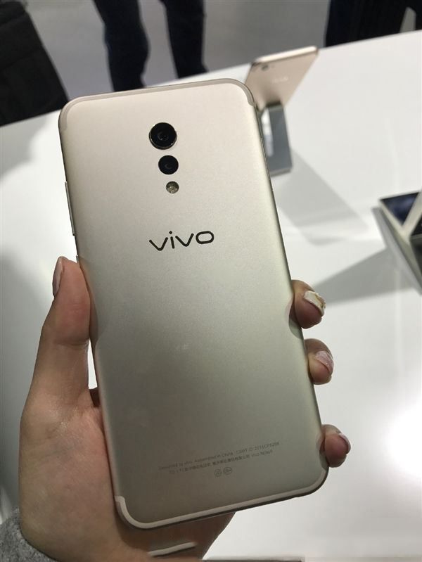 vivo xplay6和OPPO A57哪个好