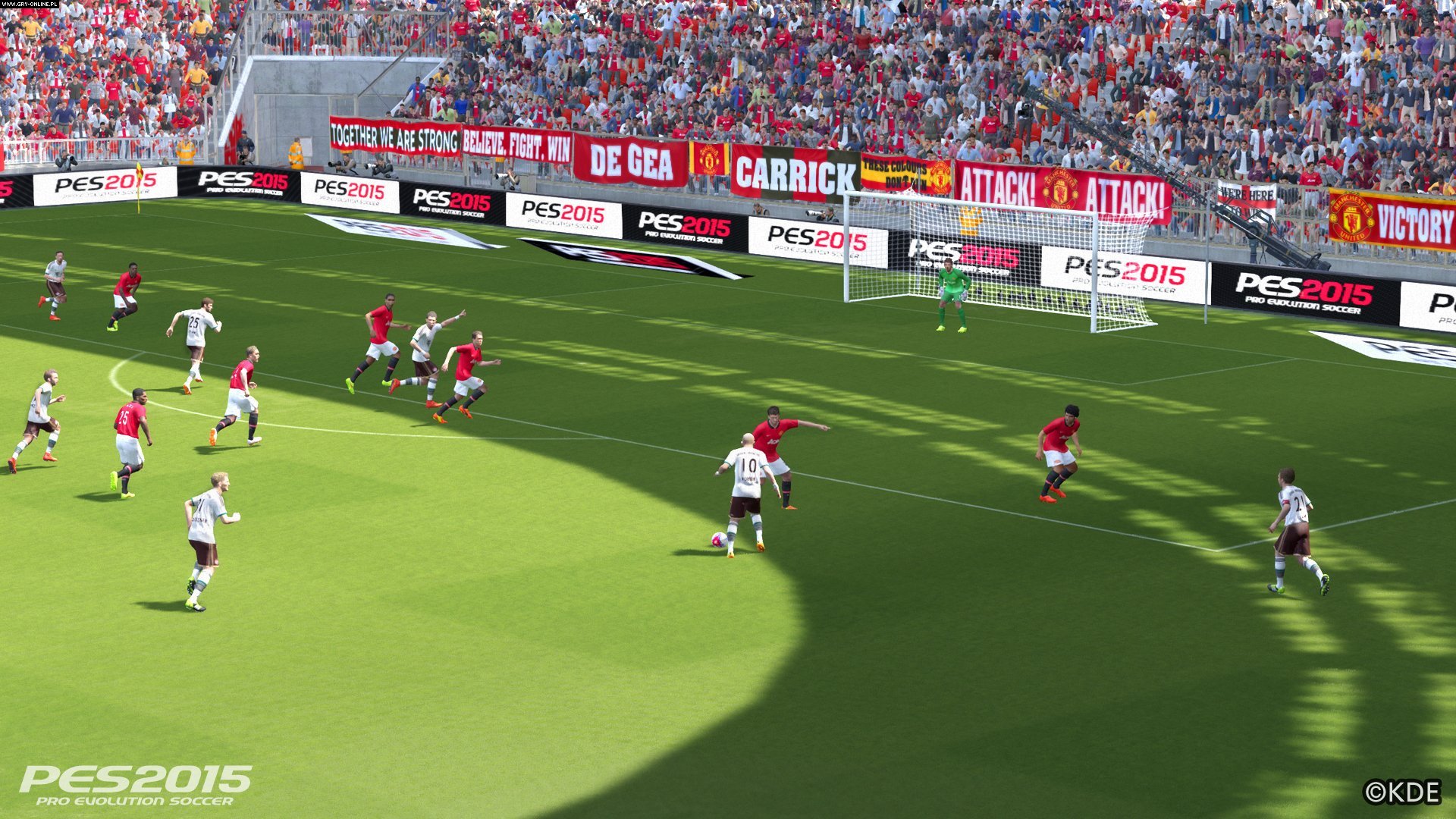 实况足球2015（Pro Evolution Soccer 2015）大师联赛修改器V1.0下载