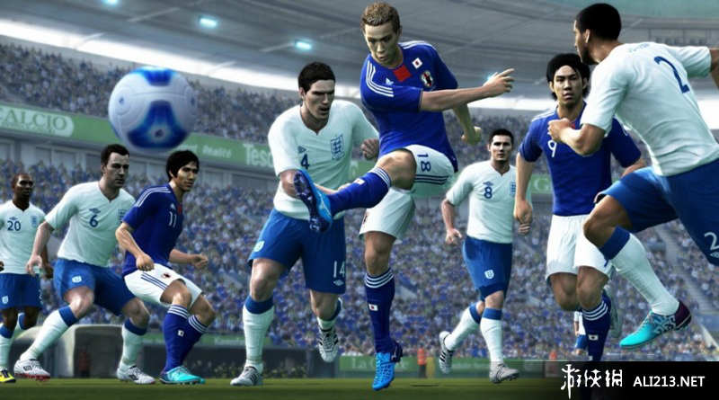 实况足球2012（Pro Evolution Soccer 2012）德国大补3.2专用水晶质感队徽下载