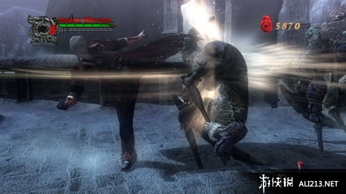 鬼泣4（Devil May Cry 4）DX9 v1.0 八项属性修改器下载