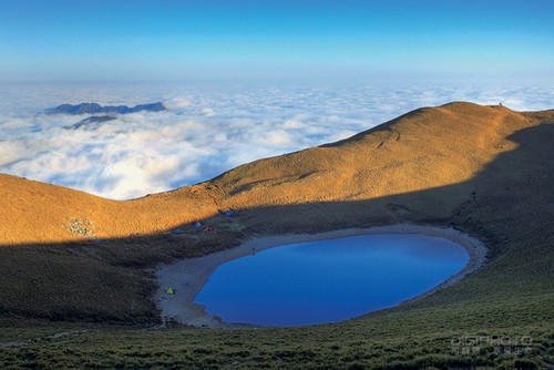 利用光线与构图拍出不一样的湖边美景 